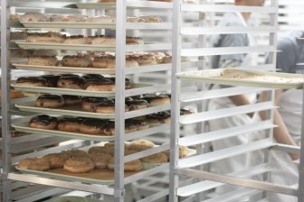 Linie do produkcji ciastek — jak dobrać odpowiednie maszyny?